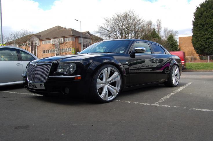 CHRYSLER 300C SAVOY HYPER SILVER OR CHROME INSERTS